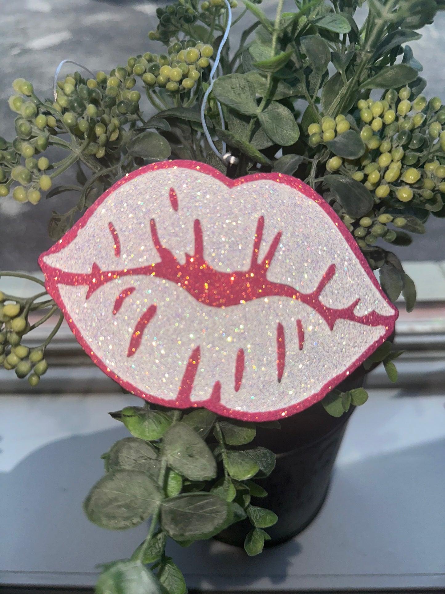 Car Freshie - White / Pink Lips - Scent is Leather & Lace